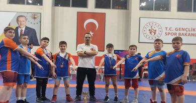 GENÇLER REKOR KIRDI